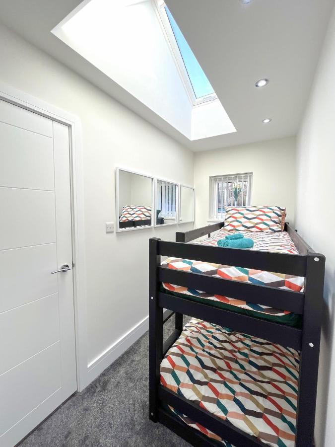Luxury Property With Hot Tub And Sea Views Oystermouth Ngoại thất bức ảnh